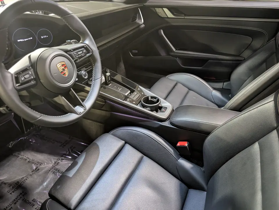 2024 Porsche 911 GTS - Photo 39