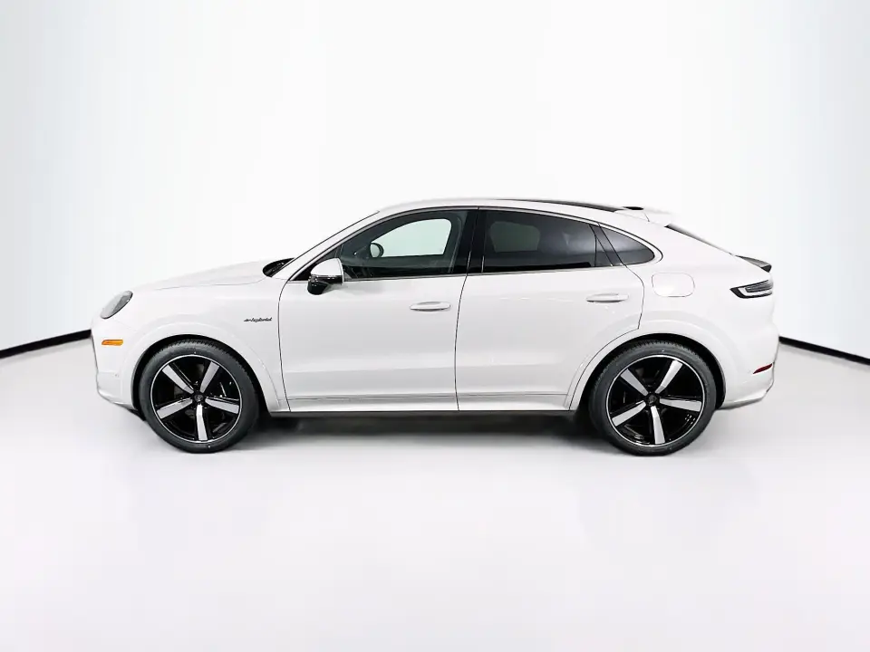 2026 Porsche Cayenne Coup Turbo E-Hybrid - Photo 15