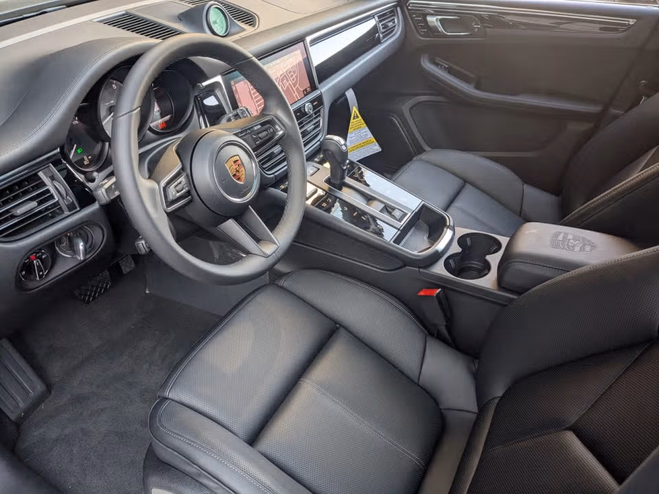 2026 Porsche Macan S - Photo 27