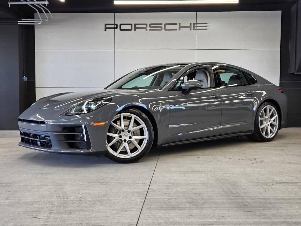 2026 Porsche Panamera 4 E-Hybrid