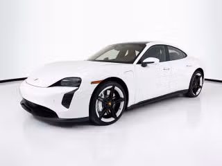 2022 Porsche Taycan GTS's photo