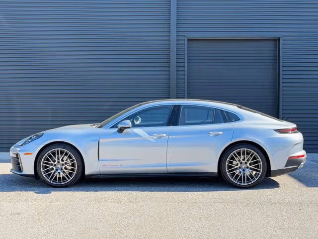 2026 Porsche Panamera Base - Photo 10