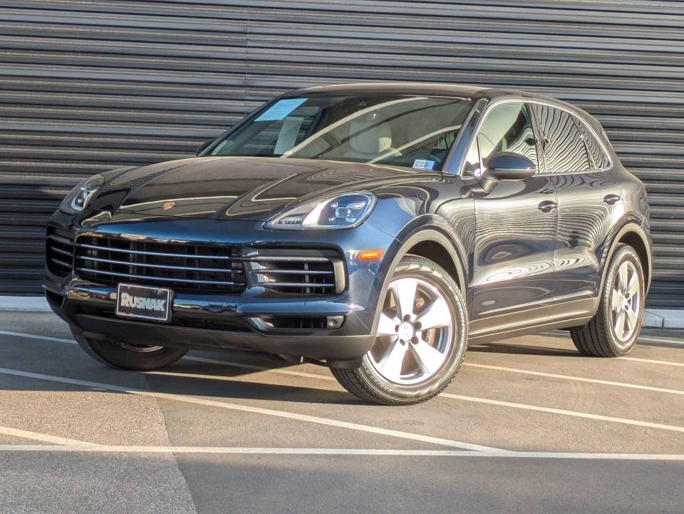 2023 Porsche Cayenne Base