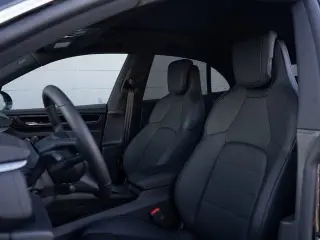 2026 Porsche Macan Base - Photo 37
