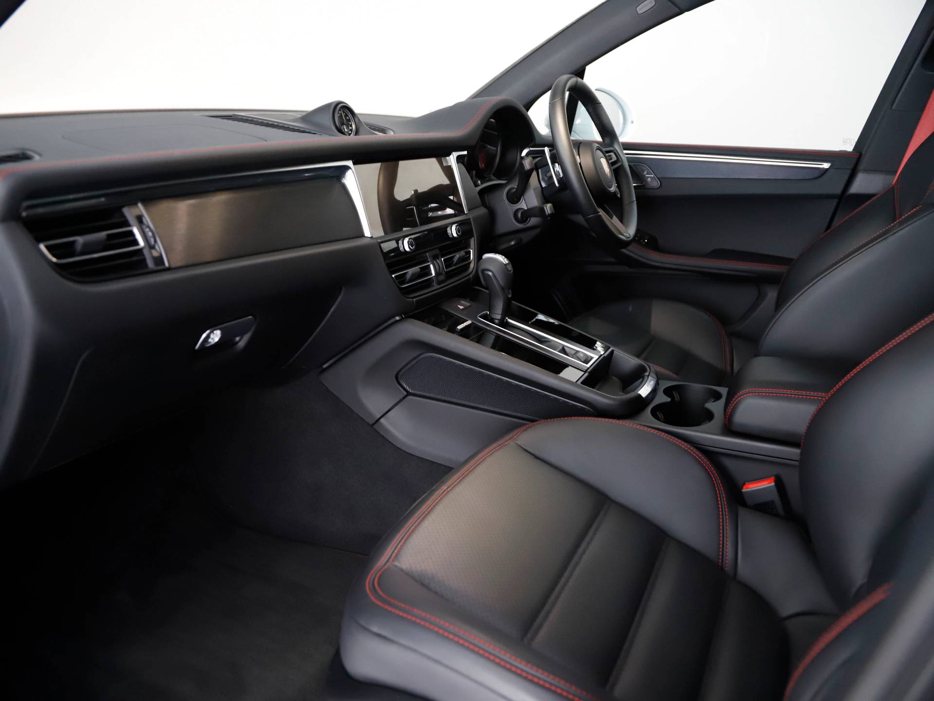 Macan GTS, photo 45 of 45