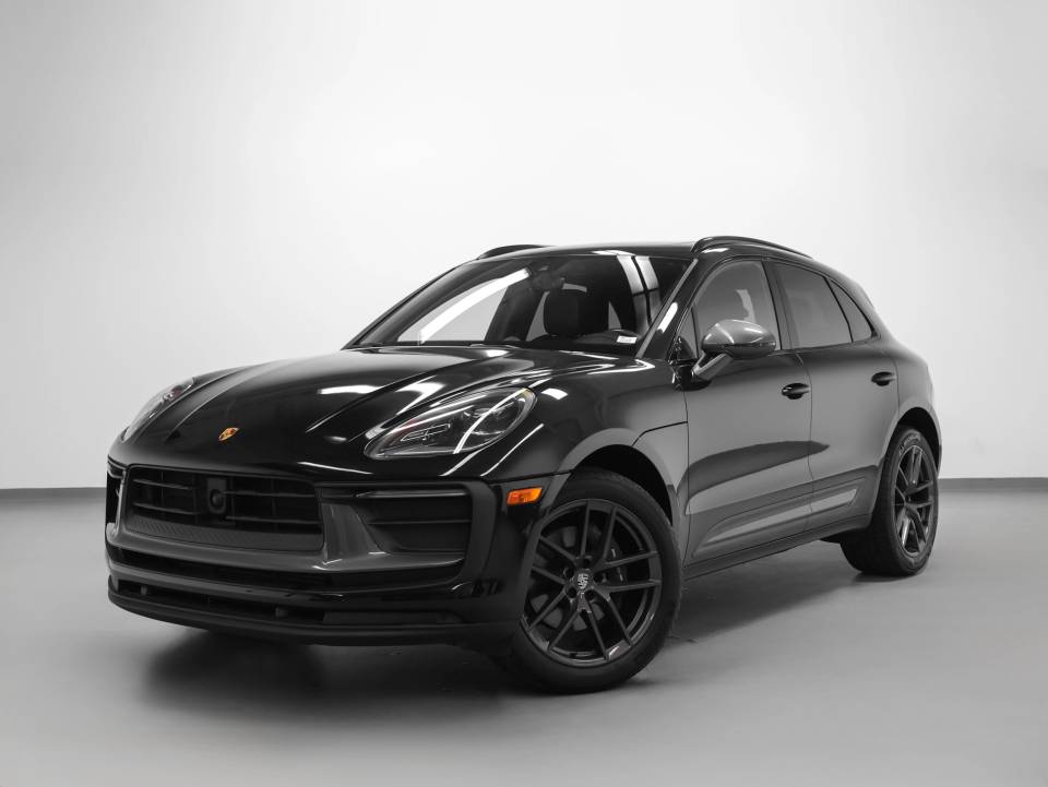 2023 Porsche Macan T