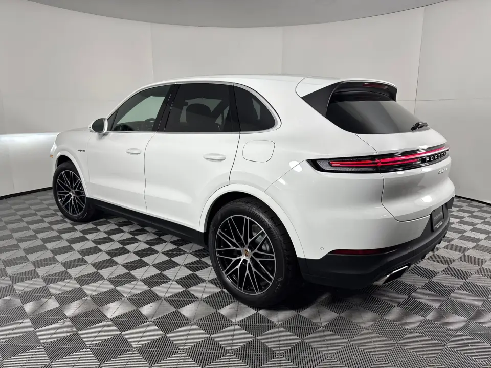 2026 Porsche Cayenne E-Hybrid - Photo 23