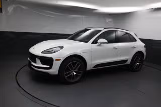 2023 Porsche Macan T's photo
