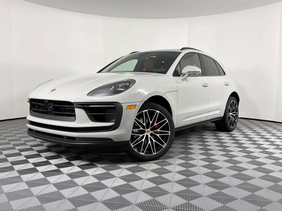 2026 Porsche Macan