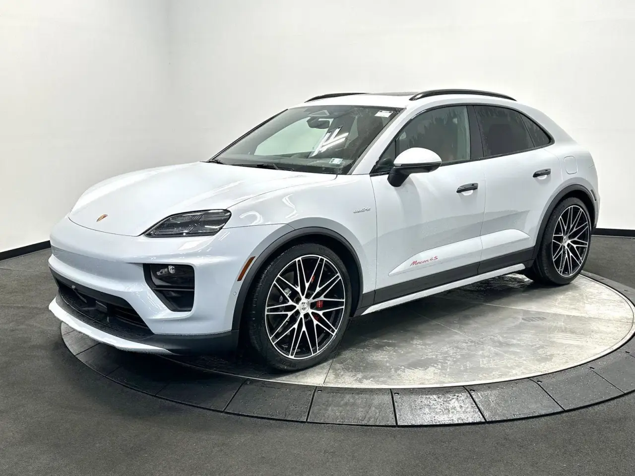 2026 Porsche Macan S - Photo 8