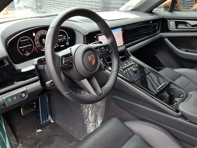 2025 Porsche Panamera Base - Photo 30