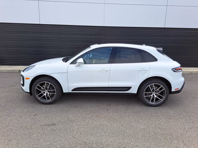 2026 Porsche Macan Base - Photo 10