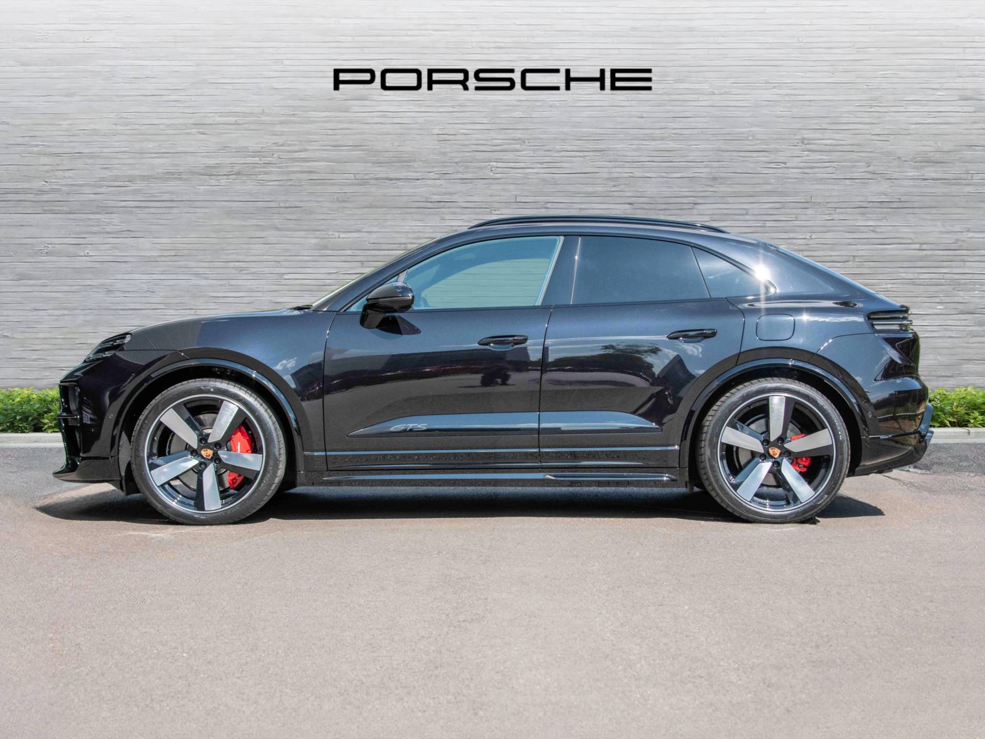 Macan GTS, photo 2 of 65