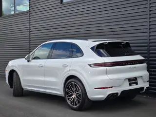 2026 Porsche Cayenne S - Photo 21