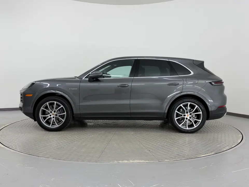 2026 Porsche Cayenne E-Hybrid - Photo 15