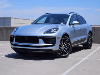 2024 Porsche Macan S's photo