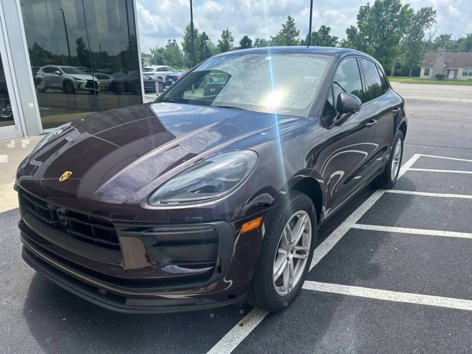 2023 Porsche Macan T