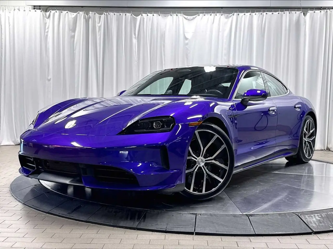 2026 Porsche Taycan S - Photo 8