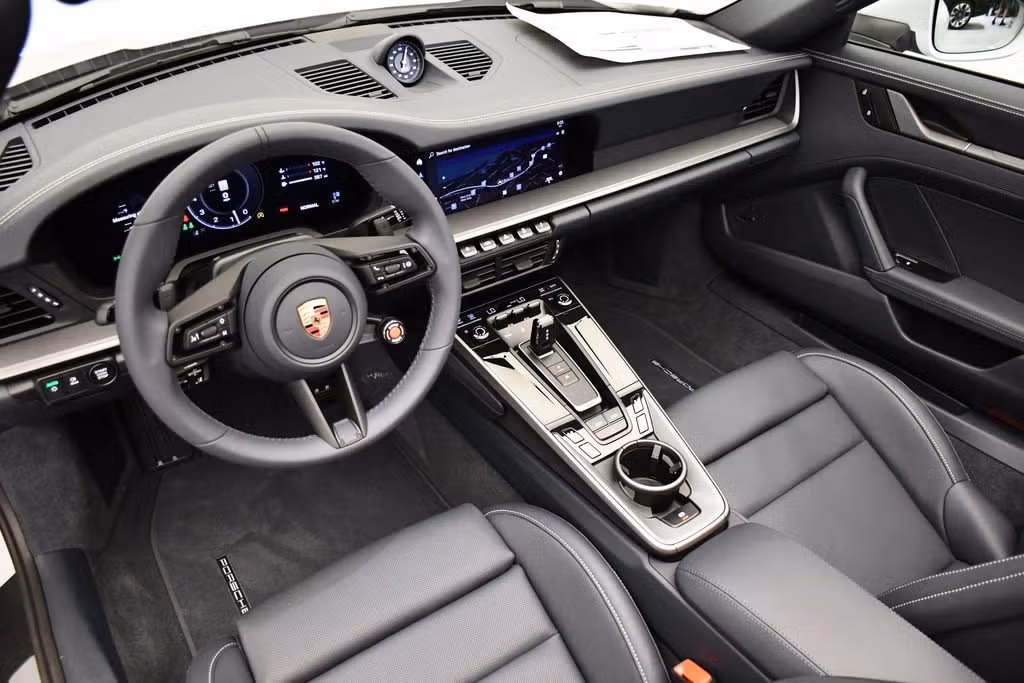 2026 Porsche 911 S - Photo 28