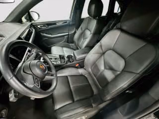 2025 Porsche Macan Base - Photo 33