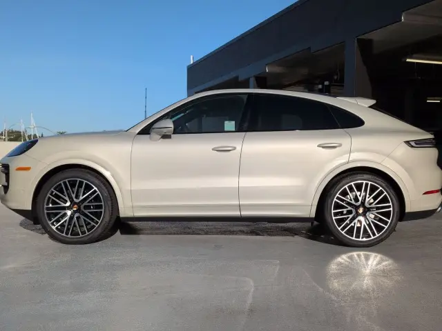 2026 Porsche Cayenne Coup Base - Photo 14