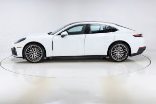 2025 Porsche Panamera Base - Photo 9