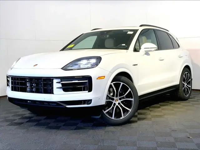 2025 Porsche Cayenne E-Hybrid - Photo 6