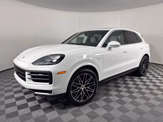 2026 Porsche Cayenne E-Hybrid - Photo 2
