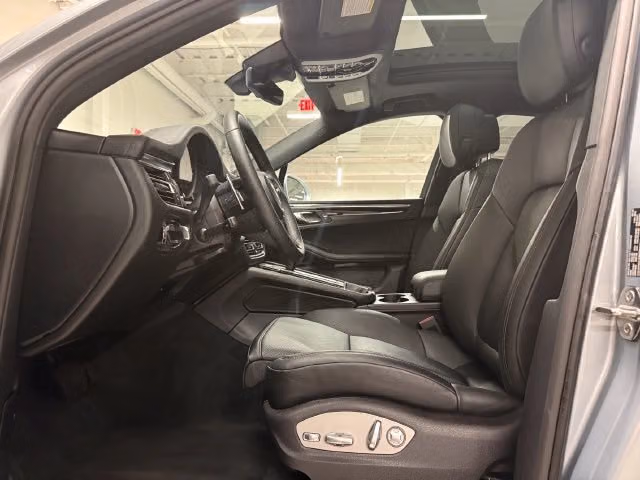 2026 Porsche Macan Base - Photo 35