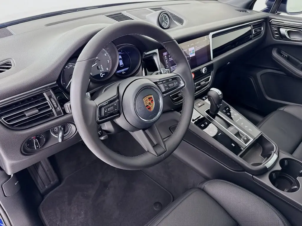 2026 Porsche Macan Base - Photo 32