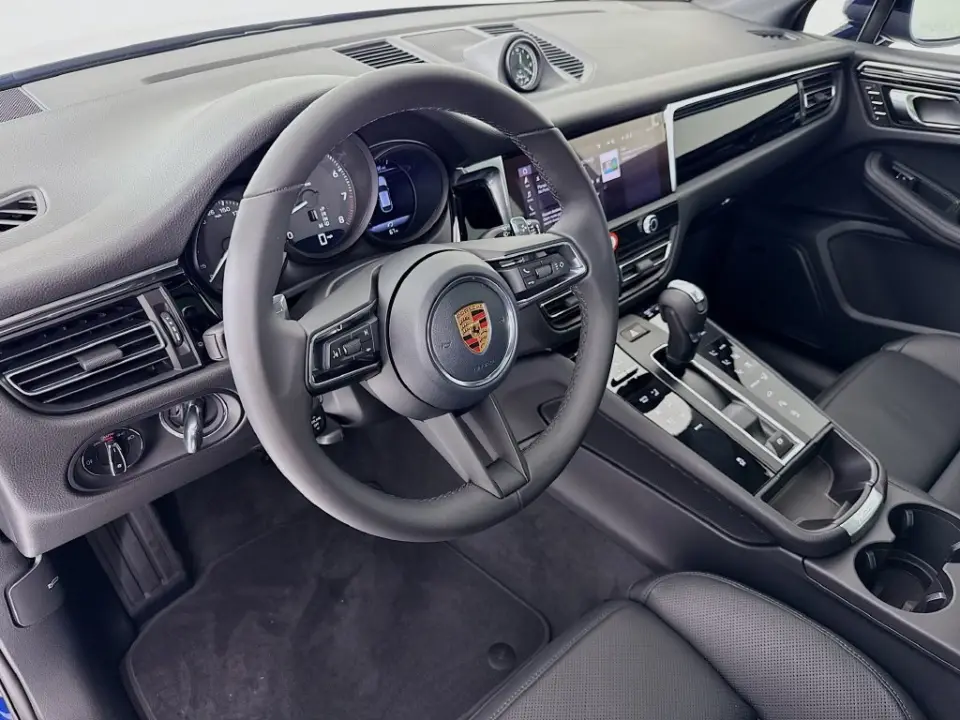2026 Porsche Macan Base - Photo 31