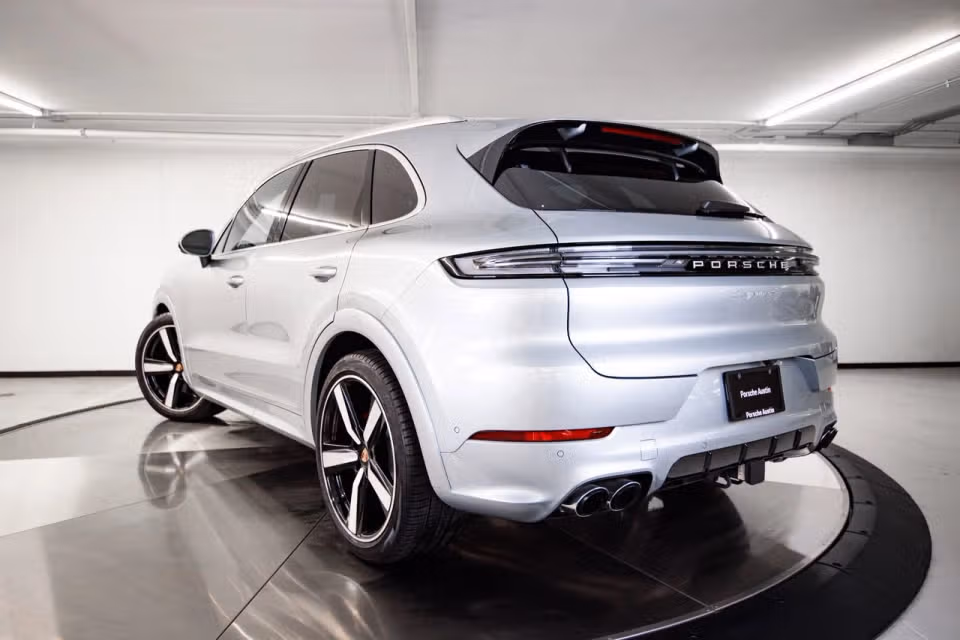 2026 Porsche Cayenne S - Photo 19