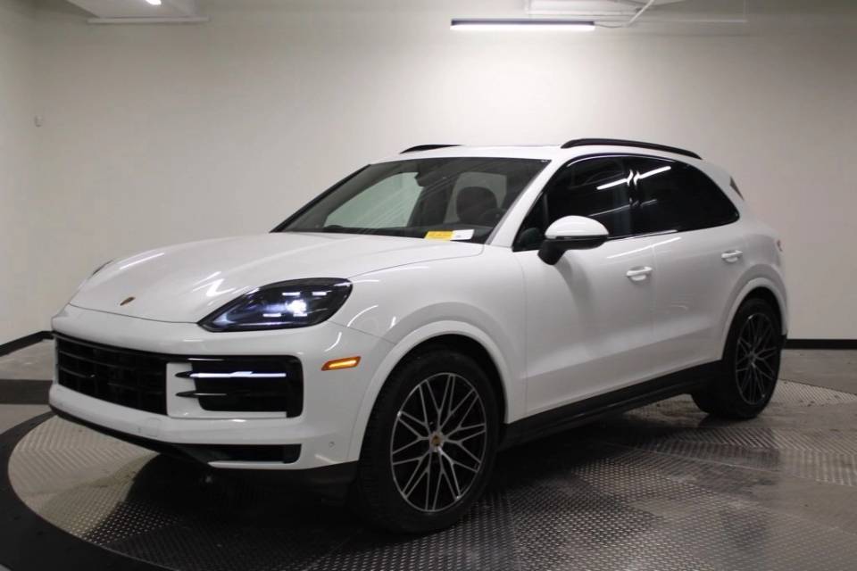 2025 Porsche Cayenne Base