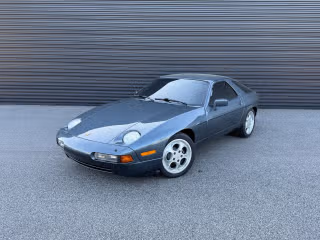 1987 Porsche 928's photo