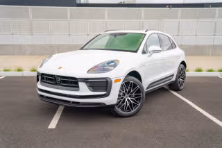 2026 Porsche Macan's photo