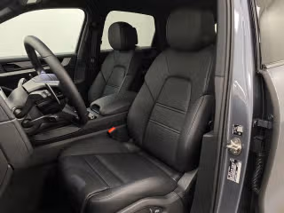 Photo 33