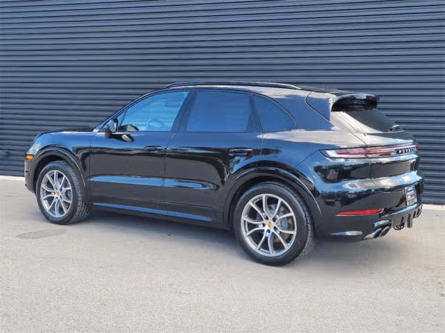 2025 Porsche Cayenne Base - Photo 18
