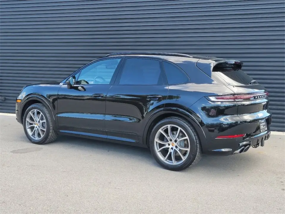 2025 Porsche Cayenne Base - Photo 23