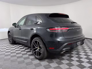 2026 Porsche Macan T - Photo 17
