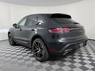 2026 Porsche Macan T - Photo 21