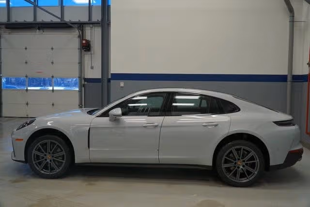 2026 Porsche Panamera Base - Photo 12