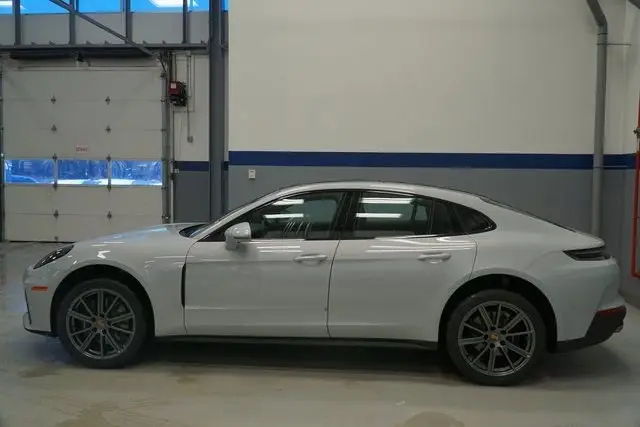 2026 Porsche Panamera Base - Photo 16