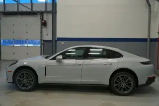 2026 Porsche Panamera Base - Photo 13