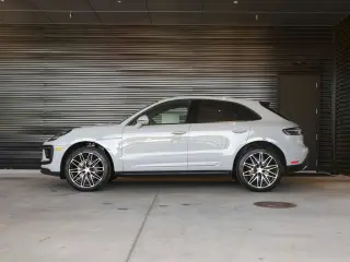 2025 Porsche Macan Base - Photo 13