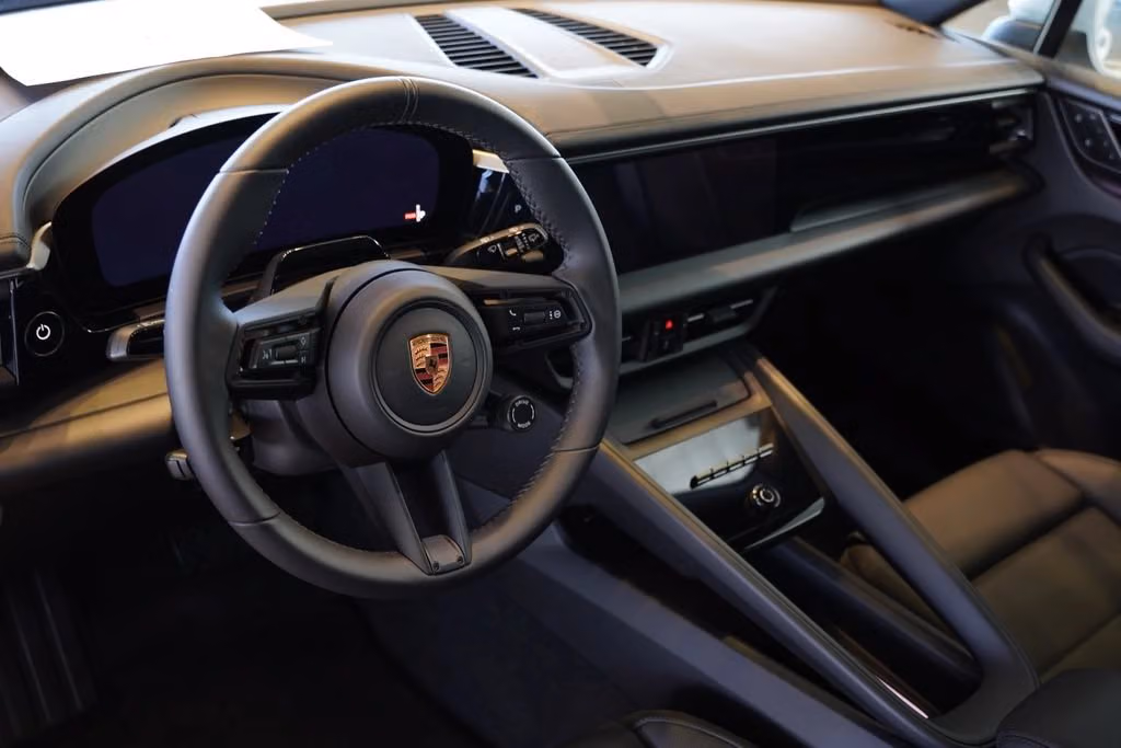 2026 Porsche Macan Base - Photo 28