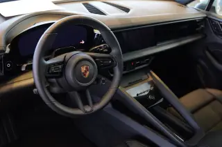 2026 Porsche Macan Base - Photo 29