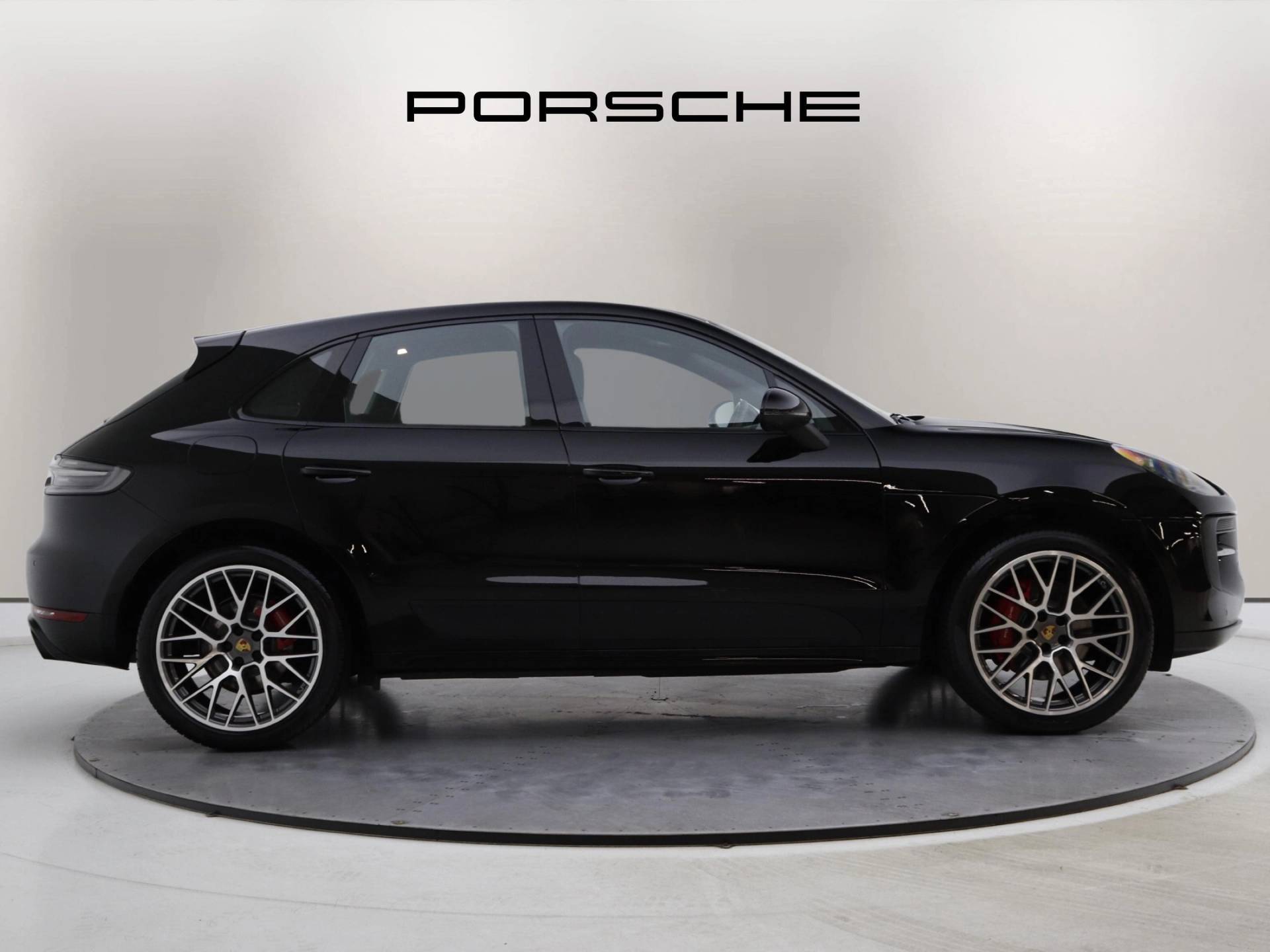 Macan GTS, photo 2 of 36