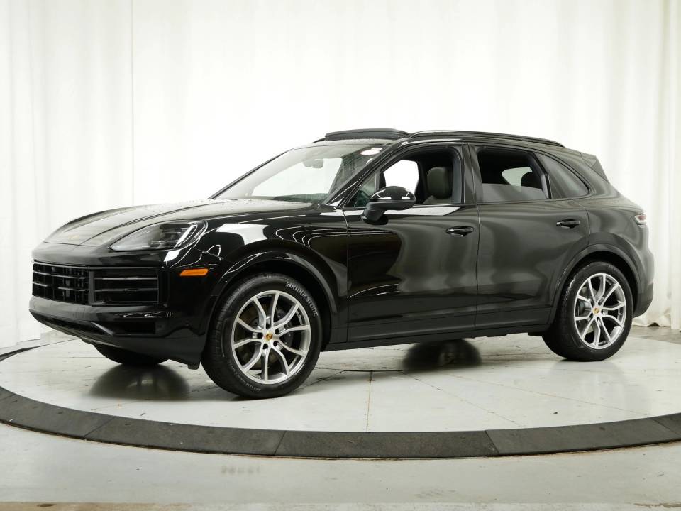 Buy new Porsche Cayenne at Porsche Minneapolis
