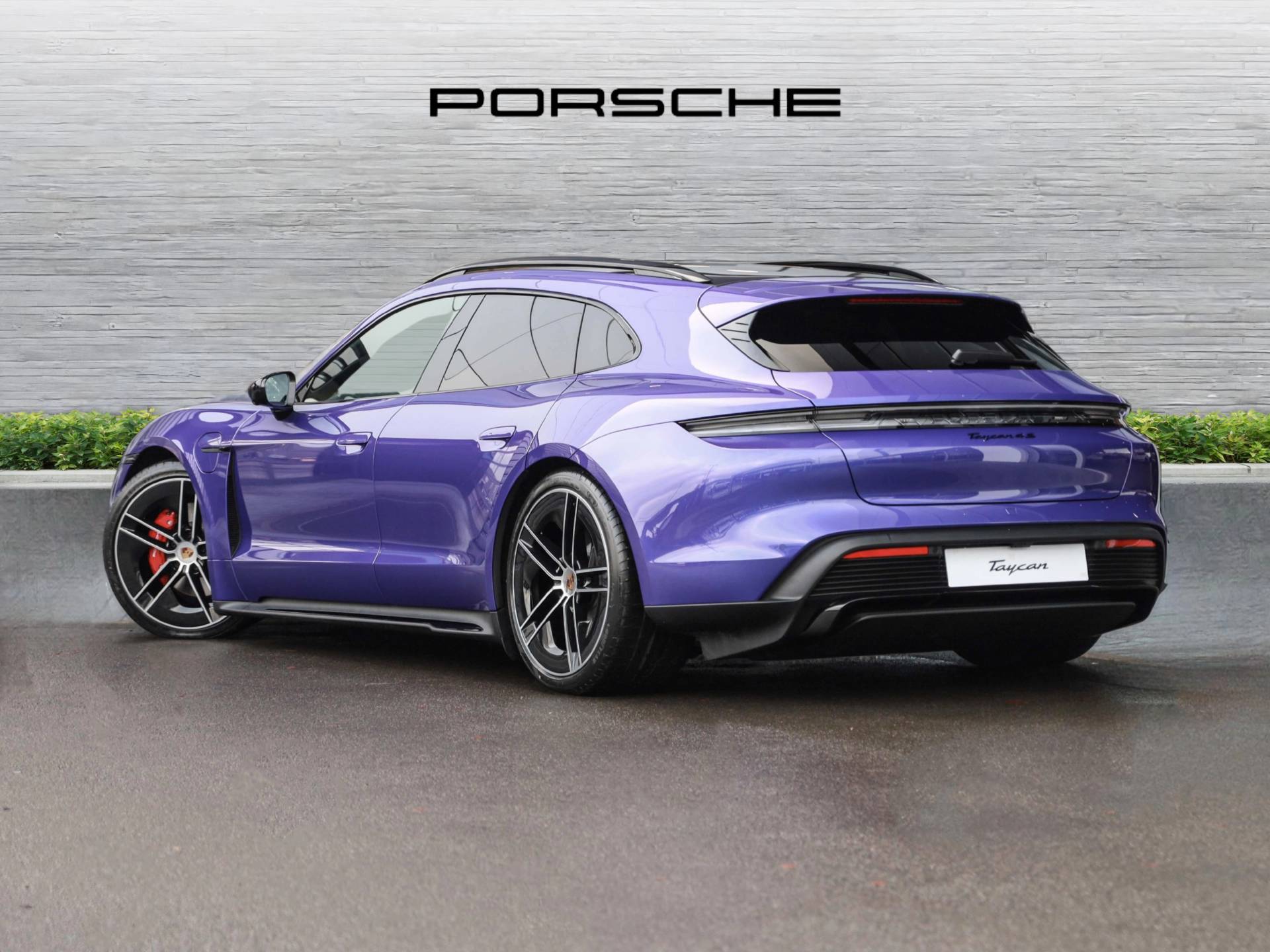 Taycan 4S Sport Turismo, photo 2 of 35