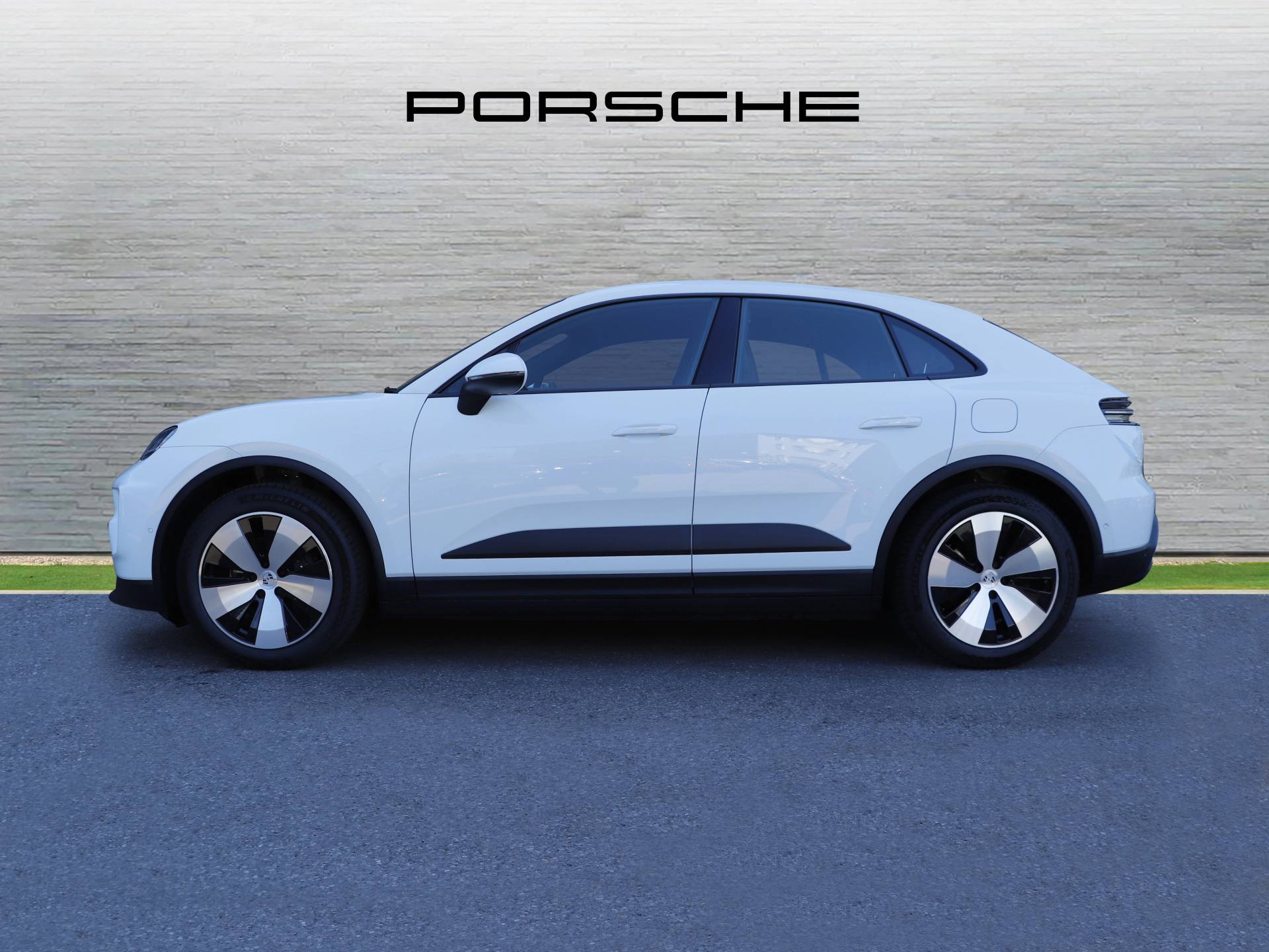 Macan, photo 2 of 35